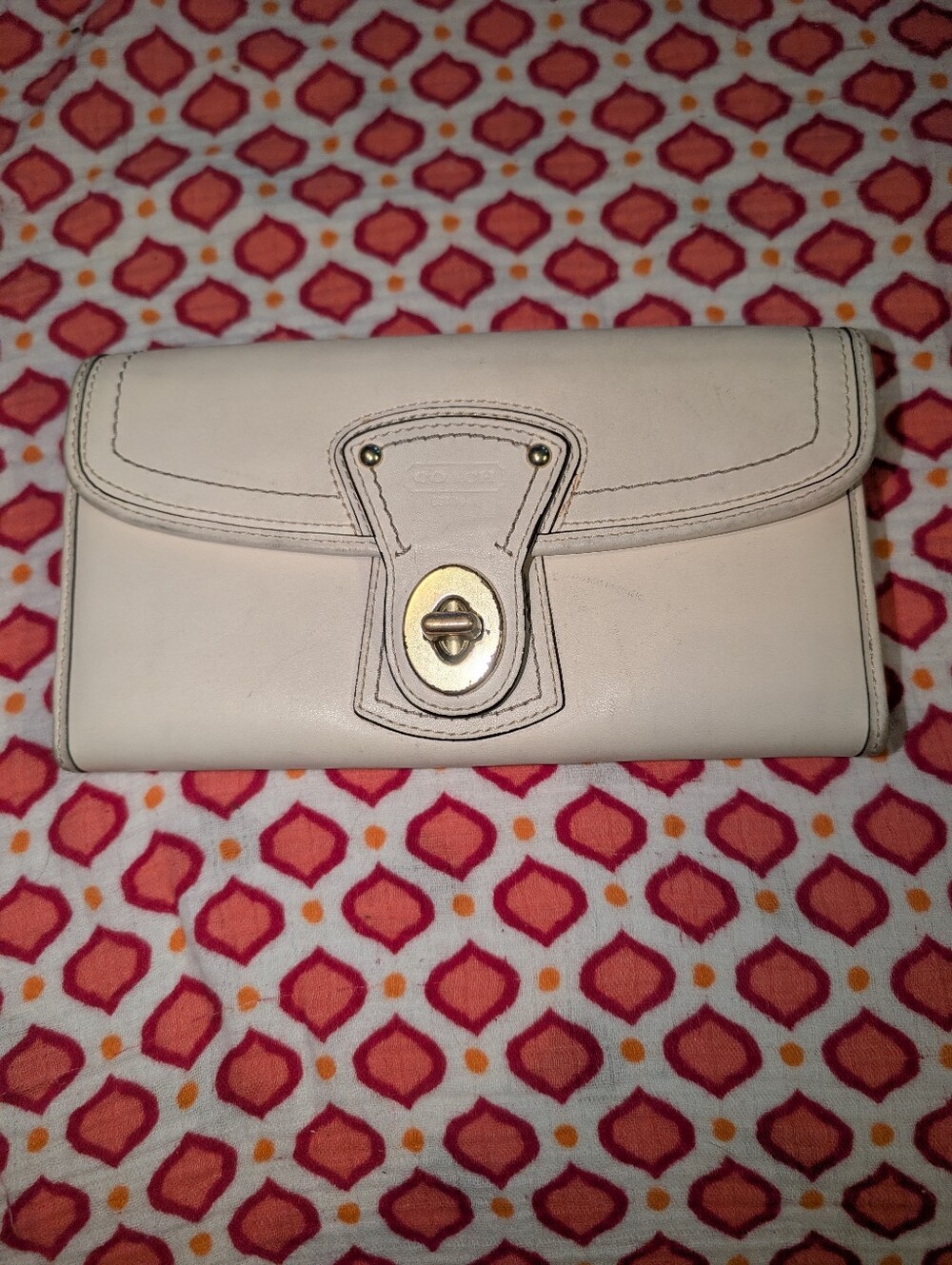Coach Legacy 65th Anniversary Off White Leather Turnlock Kisslock Wallet Y2K